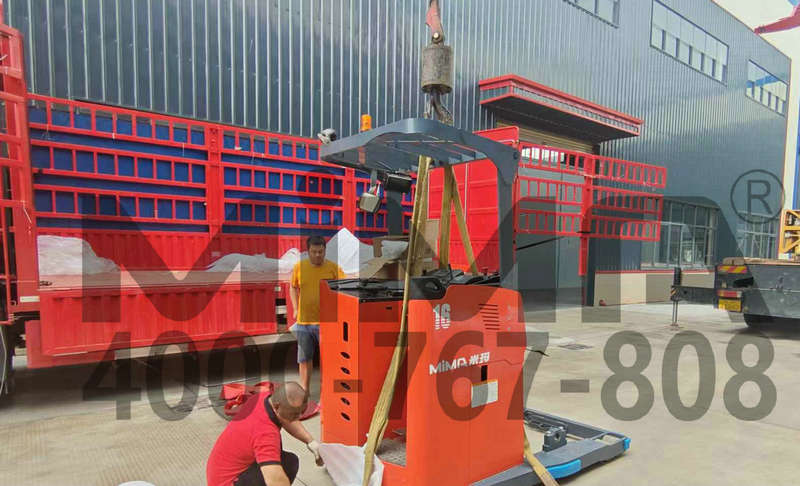 三向堆垛叉车客户案例